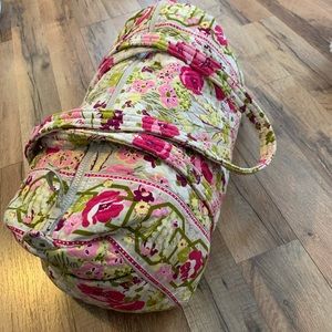 VERA BRADLEY SMALL DUFFLE BAG